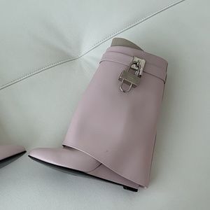 Shark Lock ankle boots in leather